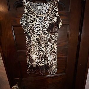 VENUS Animal Print Sleeveless Blouse